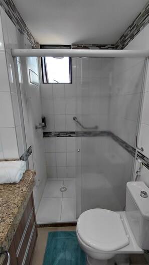 Apartment, Küche, Flussblick | Badezimmer