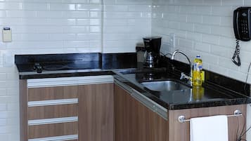 Apartamento, cozinha, vista para o rio | Cozinha privada