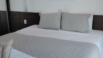 Leilighet, kjøkken, elveutsikt