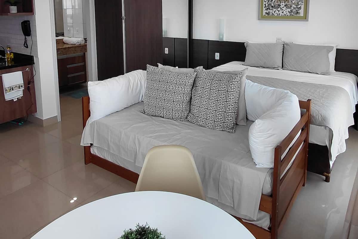 Apartment, Küche, Flussblick