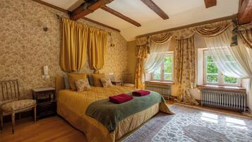 Luxe villa, uitzicht op tuin, aan de binnenplaats