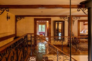 Interior - Domaine Macky (Taintrux)