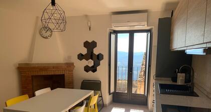 Romantic Apartment in an Italian Village near Pollino National Park