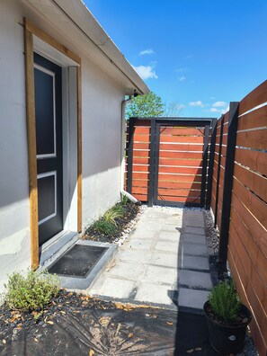 تفاصيل الفندق من الخارج