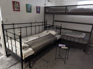 Room - Room-cozy Studio With Private Entrance a (Halmstad)