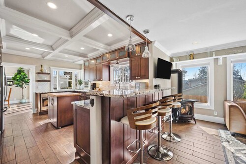 Just Beachy: Steps away from Lake CDA!