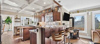 Just Beachy: Steps away from Lake CDA!