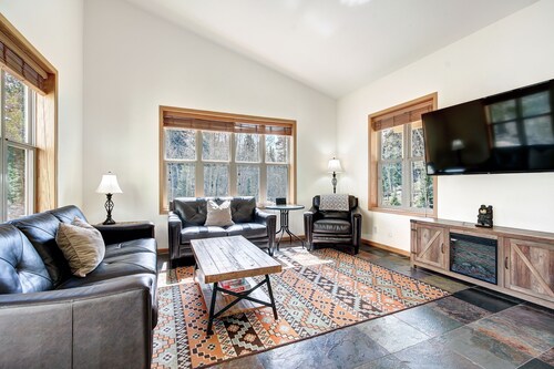 Beautiful Pet Friendly Alma Home: MTN Views