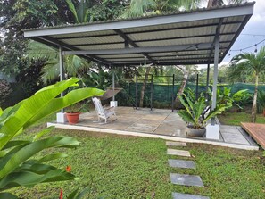 Terrace/patio - Ginger House – Sleeps 8 | Pool & Rancho | 3 km from Surf (Quebrada Amarilla)