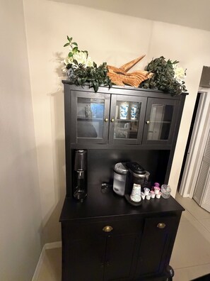 Interior - Modern 2BR/2BA Orlando Condo/10 minutes to Universal/30 minutes Disney (Orlando)