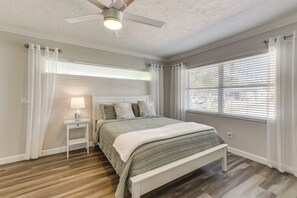 3 Schlafzimmer, Schreibtisch, Bügeleisen/Bügelbrett, Internetzugang