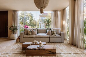 Smart TV - Villa Ka'an Pura Selva luxury and nature near the beach (Tulum)