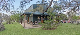 Cherry Creek Cabin Near Concan