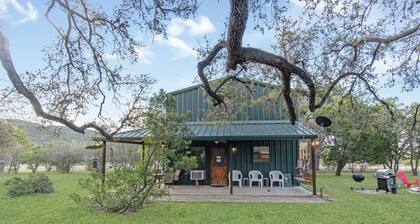 Cherry Creek Cabin Near Concan