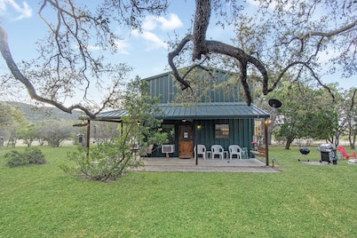 Cherry Creek Cabin Near Concan