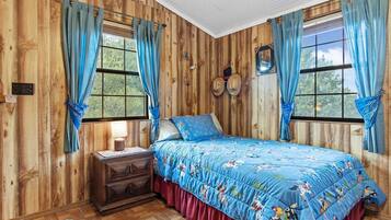2 chambres, fer et planche à repasser, Wi-Fi, literie fournie