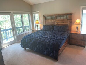 4 bedrooms, iron/ironing board, WiFi, bed sheets - Walk To Skiing, Quiet Neighborhood, Big House (Steamboat Springs)