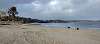 Charmant T2 avec piscine, sauna, parking et petite vue mer