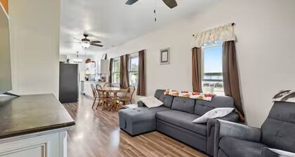 Cozy bungalow in the center of town