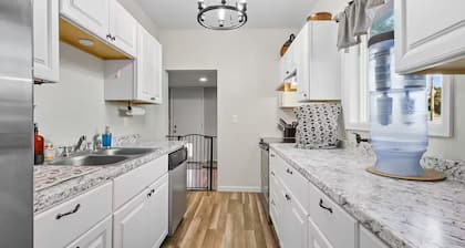 Cozy bungalow in the center of town