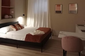 1 dormitorio, wifi gratis, ropa de cama y accesible en silla de ruedas