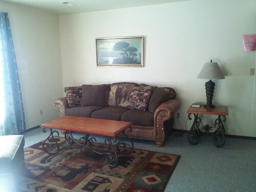 Nice 1-bedroom apartment in Underwood. One month minimum.