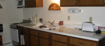 Nice 1-bedroom apartment in Underwood. One month minimum.