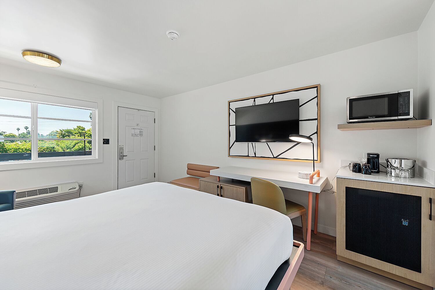 1 habitación, tabla de planchar con plancha, wifi gratis y ropa de cama 