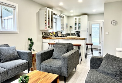The Spruce Cape Collective - 1 Bedroom Suite