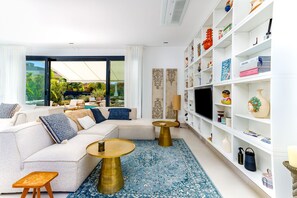 Living room - Tavirabliss Signature Villa (Tavira)