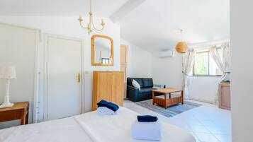 House, 3 Bedrooms, Terrace | 3 bedrooms