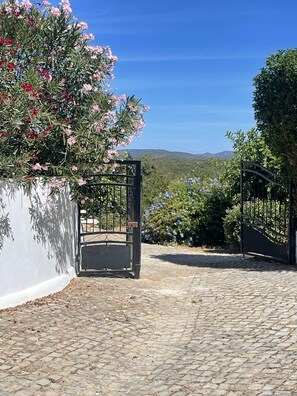 Garden - Casa no Limoeiro, Stylish Retreat (Loulé)