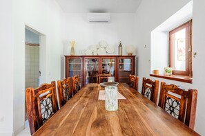 House, 3 Bedrooms, Terrace | In-room dining - Casa no Limoeiro, Stylish Retreat (Loulé)