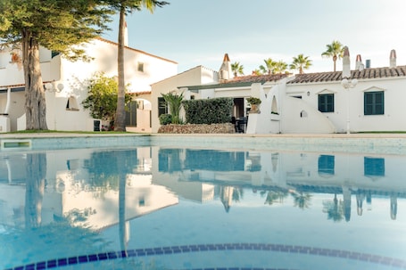 Pool. Can Xala · Apartment with pool near the sea