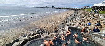 Solar Eclipse Luxury Home with Hot Tub in Akranes