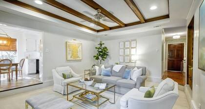 The Coventry — A Family Retreat Near LSU 4BR/2BA w Game Room & Basketball Goal