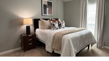 4 bedrooms, WiFi, bed sheets