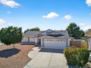 Exterior - Visit our Diamond in the Desert! NEW HEATED POOL w/ 30FT BAJA SHELF! (Glendale)