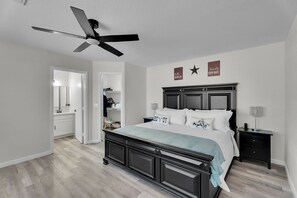 Room - Visit our Diamond in the Desert! NEW HEATED POOL w/ 30FT BAJA SHELF! (Glendale)