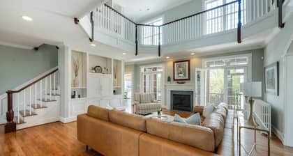 Peony Hill Grand Primary Suite