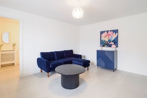 House - Host Stay Flourishing Court (Canterbury)