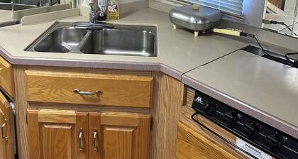 Cozy 1-bedroom mobile home in peaceful Quakertown with AC