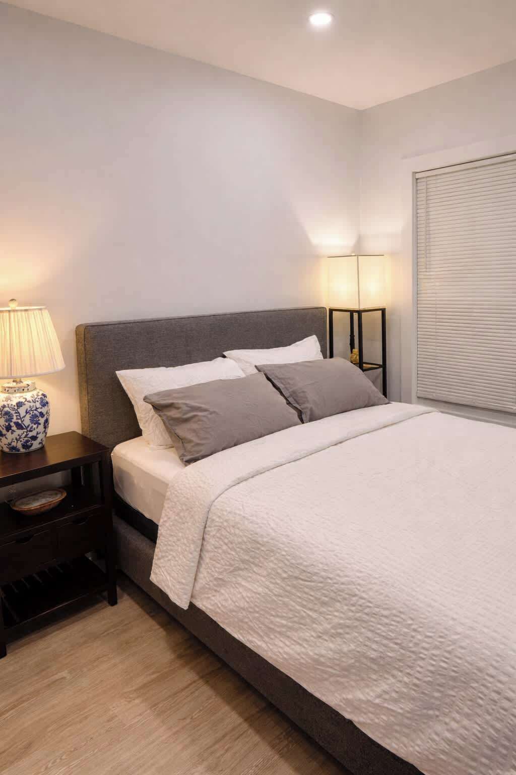 3 bedrooms, desk, travel crib, WiFi