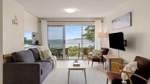 Smart TV - Sandy Toes Relaxation in the Sun & Sea at Nelson Bay (Nelson Bay)