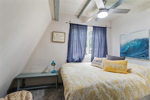 4 bedrooms, free WiFi, bed sheets - Lake Front - Top 1% - Kayaks - 900Mbs (Gun Barrel City)