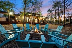 Property grounds - Oklahoma Smokeshow: Getaway with Hot tub, Playset, and indoor/outdoor fireplaces (Broken Bow)