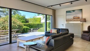 Unclassified image, 5 of 30, button - Stunning home in Oostduinkerke with WiFi (Oostduinkerke)
