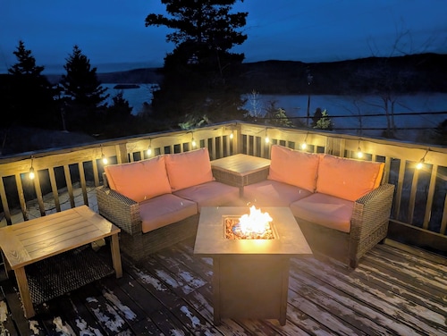 Cozy cottage located just over an hour to St. John's, NL! Pets welcome!