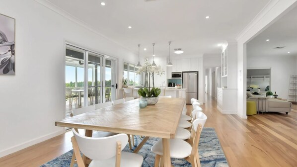 Dining - Palmers Lane Vineyard Homestead (Pokolbin)