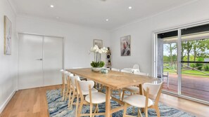 Dining - Palmers Lane Vineyard Homestead (Pokolbin)